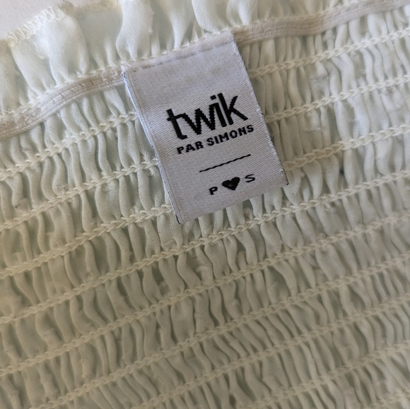 Puff sleeve red top - Picture 4 of 4